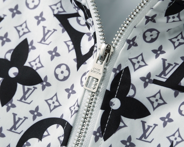 ブランドジャケット着用イメージ